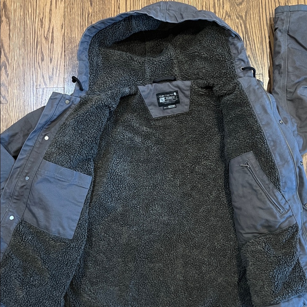 Carhartt Men’s Hooded Work Coat - Picture 6 of 7